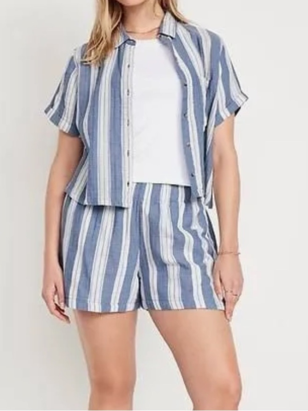 Old Navy Blue and White Striped High-Waist Linen-Blend Shorts